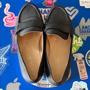 Women’s 8 Life Stride Women's Classic Black Loafers